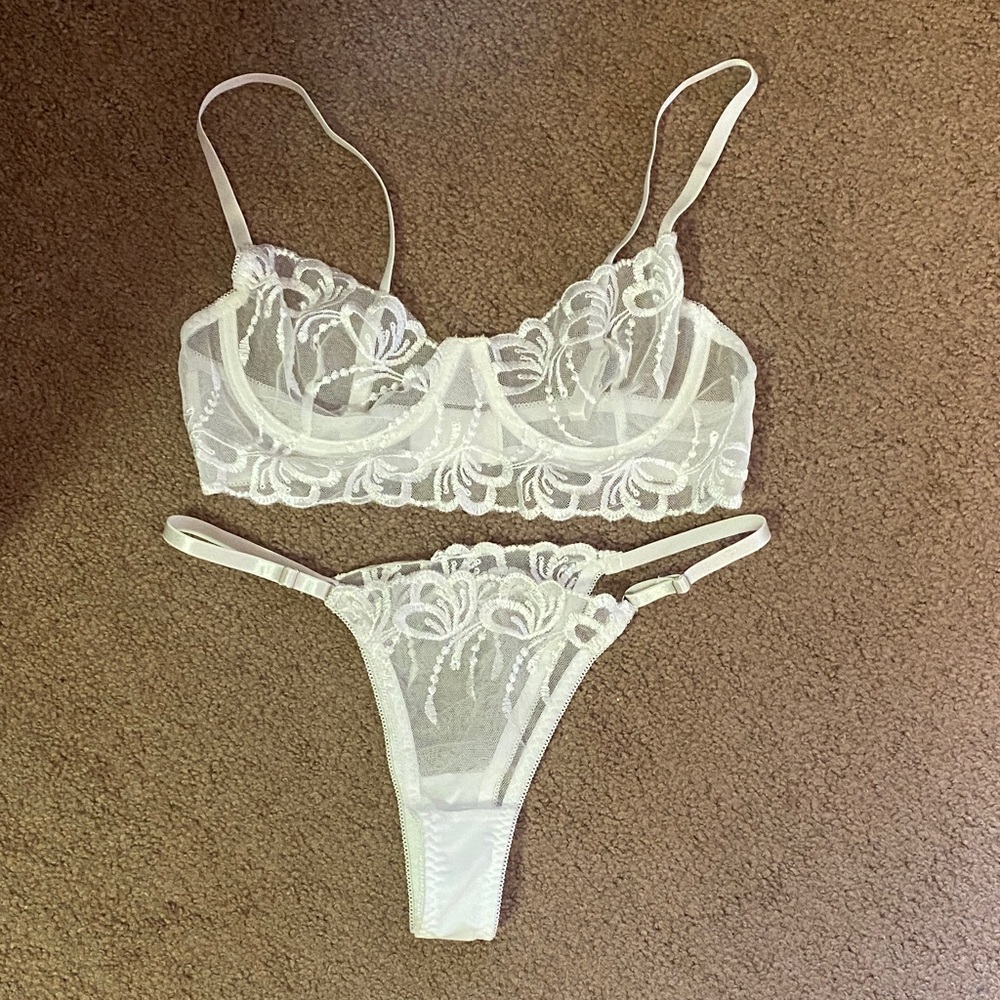 White Lace Bra Set